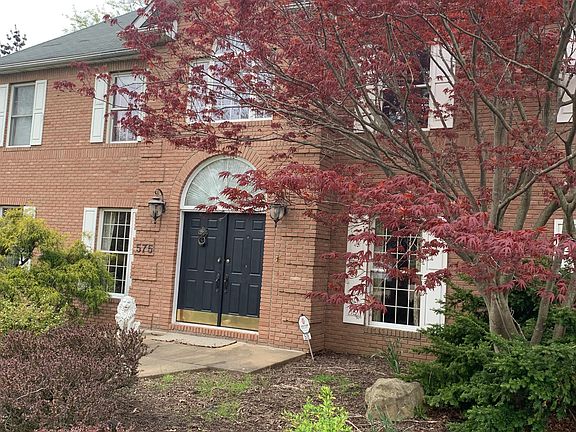 4th image of 575 Meadow Ln