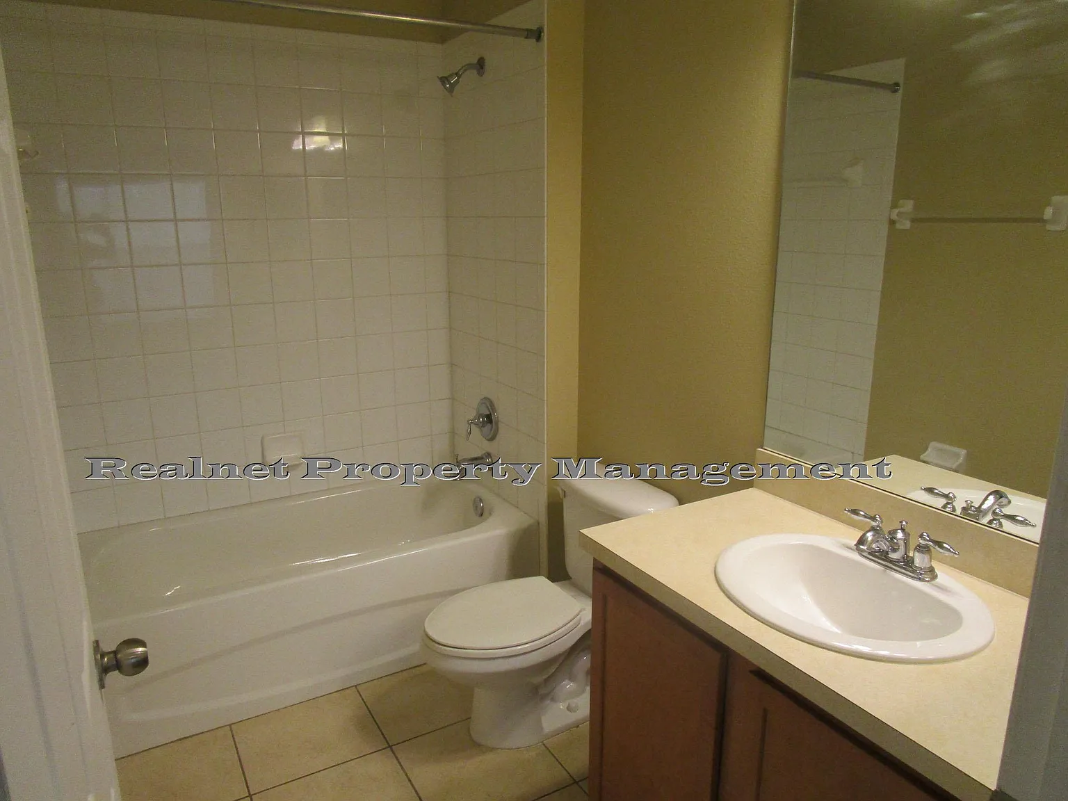 4 bed, 1408 sqft, $1,995 — Photo 4