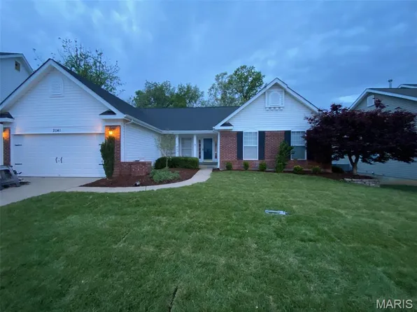 2041 Avalon Ridge Cir, Fenton, MO 63026