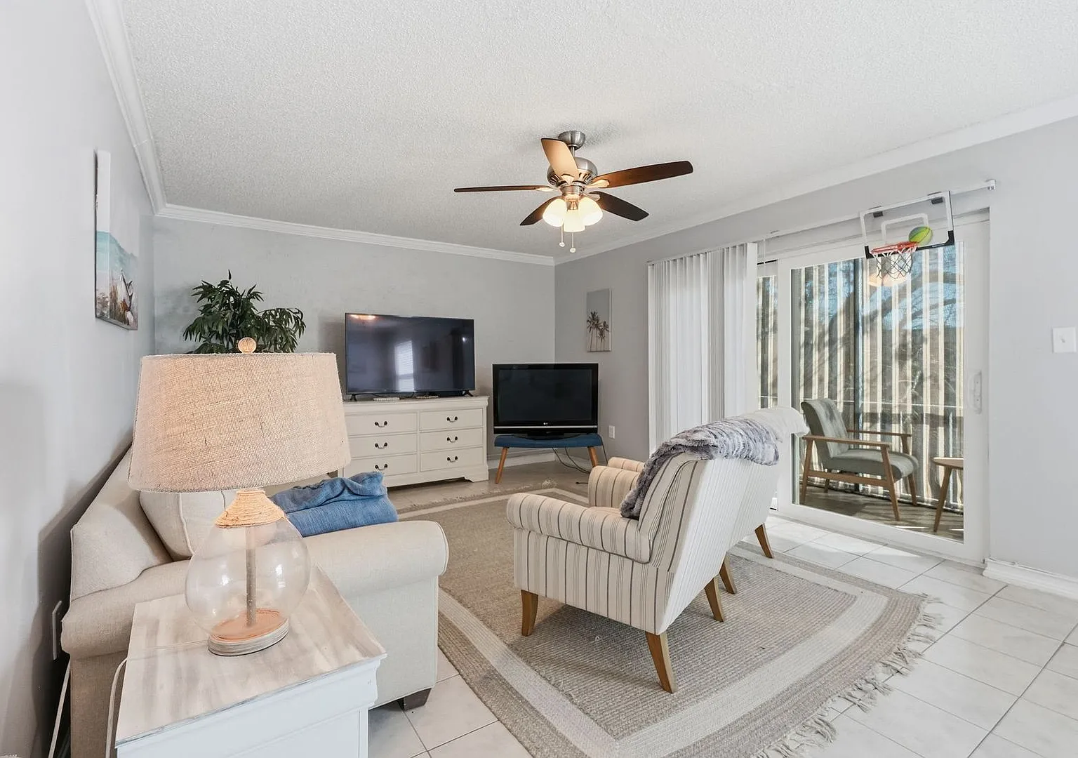 Beautiful Condo Located in Clearwater - Available Now! — Photo 3