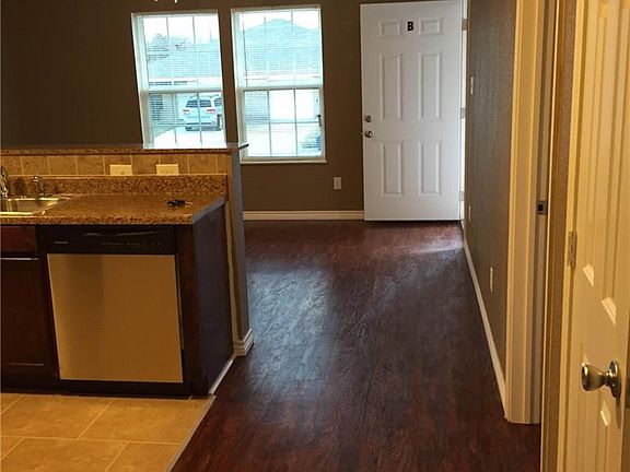 5th image of 304 Janelle Dr #Ab