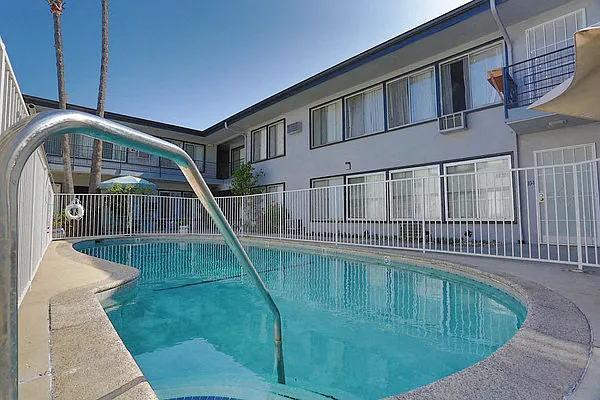 Ravencrest Apartments 2 — Photo 10
