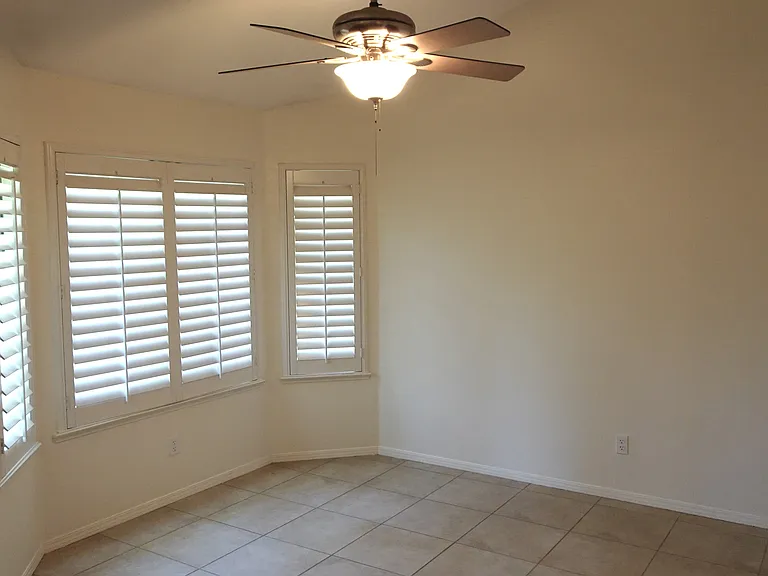 878 E Catalina Cir — Photo 7