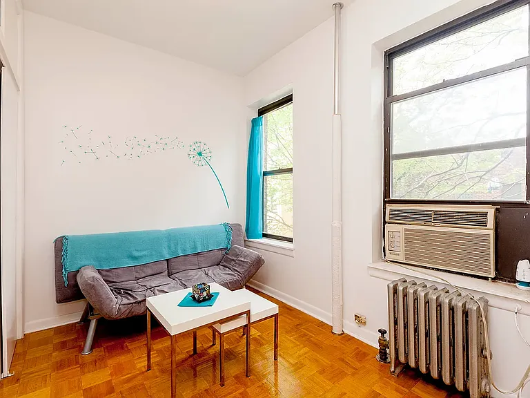 506 E 13th St #15 — Photo 3
