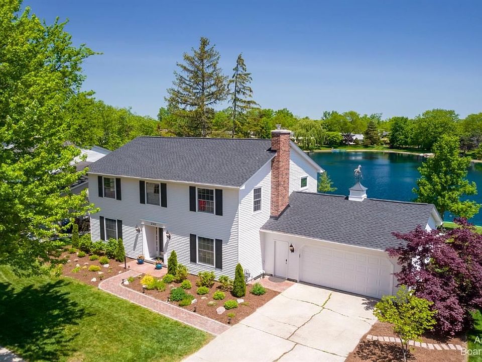1st image of 2145 Greenview Dr