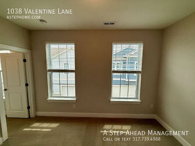 1038 Valentine Ln — Photo 16