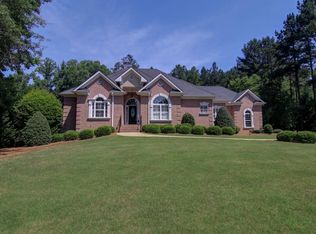 25 Inverleigh Row, Covington, GA 30014