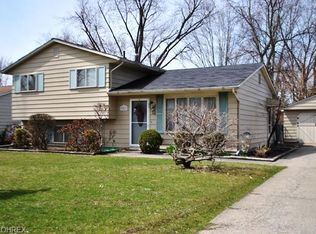 720 Hollywood Ave, Sheffield Lake, OH