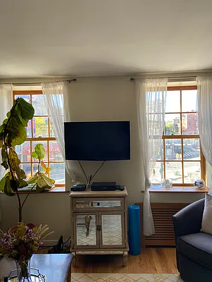 Rented by Argy Realty Inc | media 30