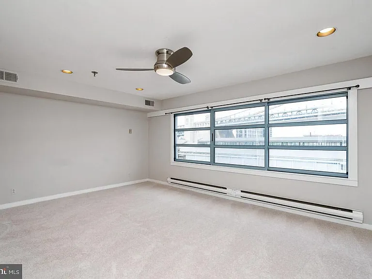 7 N Columbus Blvd #223 — Photo 12