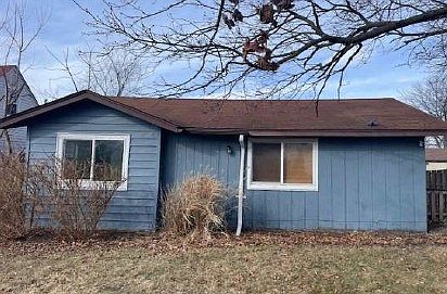 2nd image of 618 Daisy Ln