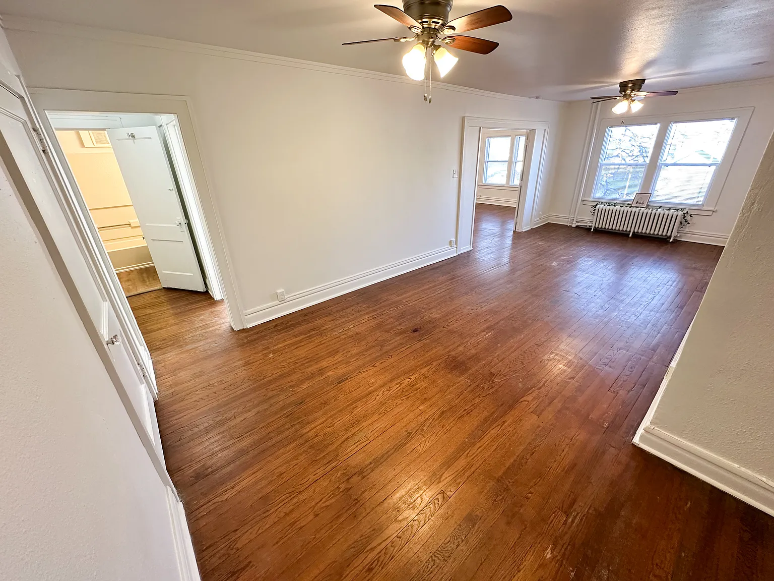 2 bed, 1040 sqft, $900 — Photo 2