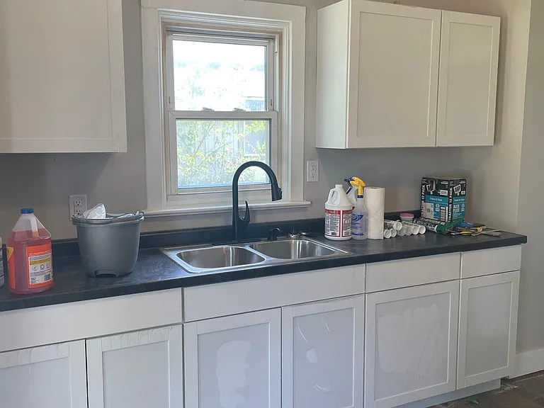231 E Dewald St — Photo 15