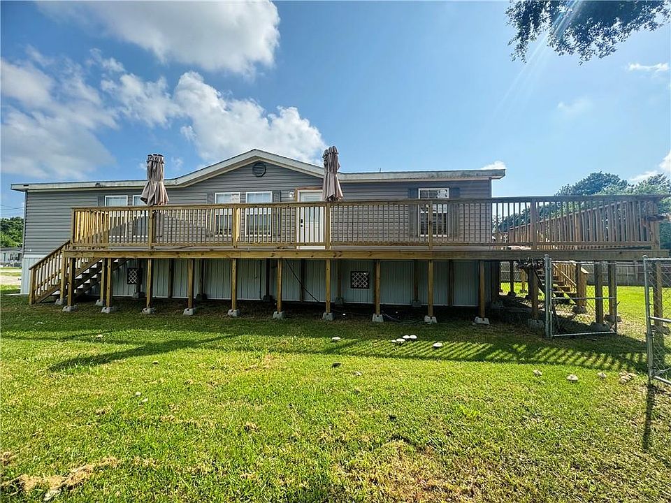 1st image of 143 Forest Dr