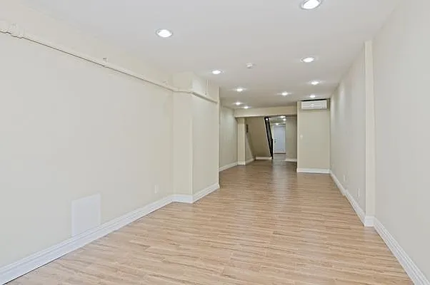 Rented by R New York | media 33