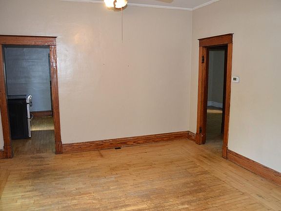 5th image of 110 S 5th St