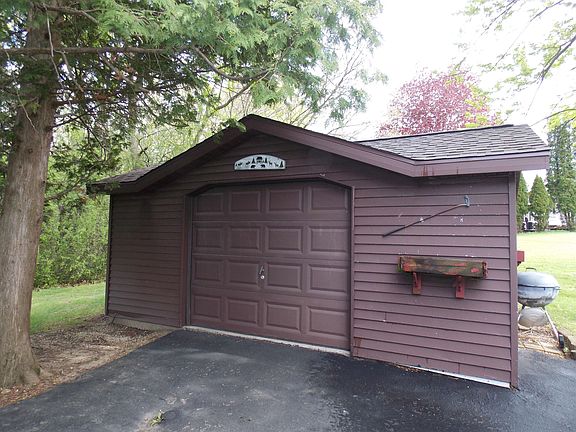 3rd image of 355 Skyline Dr