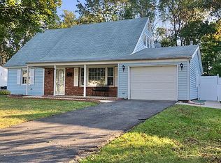 40 Gallaway Ln, Willingboro, NJ 08046