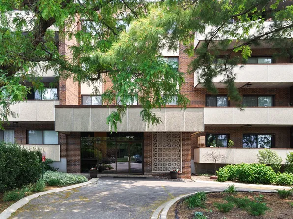 9242 W Gross Point Rd #307, Skokie, IL 60077