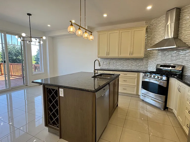 32 Philips Lake Ct — Photo 8