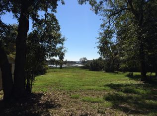 2733 Roseville Rd, Wadmalaw Island, SC 29487