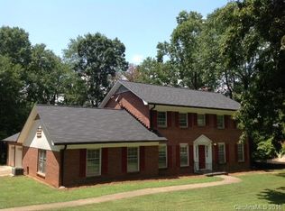 3631 7th St NE, Hickory, NC 28601
