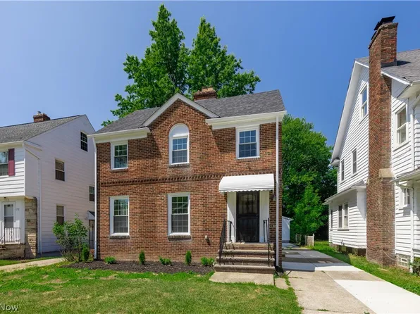 2188 Cranston Rd, University Heights, OH 44118