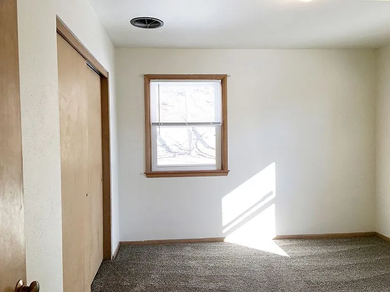 509 11th Avenue NE 4-Plex in Residential Neighborhood — Photo 21