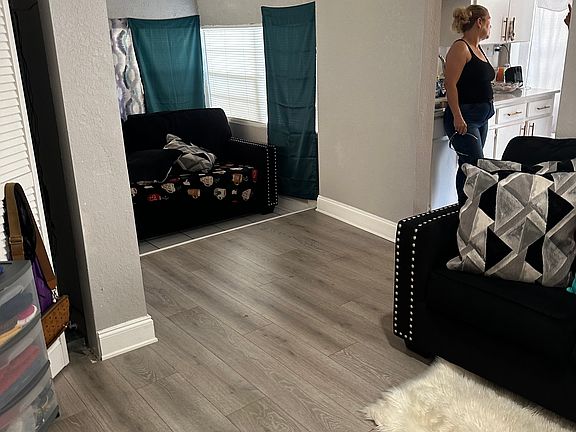 5th image of 3701 E Henry Ave #1