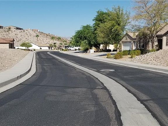 5th image of 2925 Desert Trail Dr