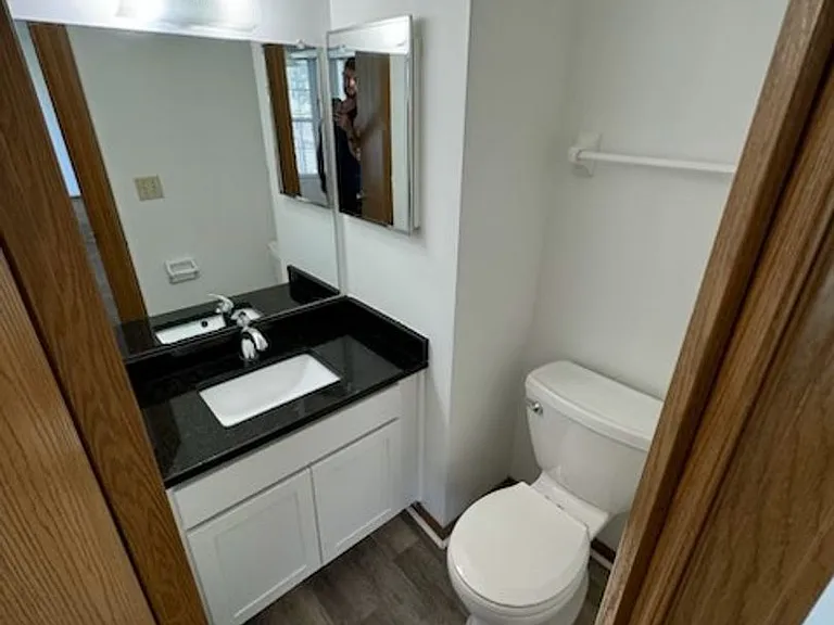 1133 King Ave — Photo 7