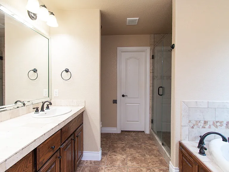 2513 Jackson Dr — Photo 8