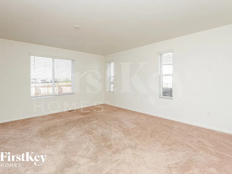 10142 Luneth Dr — Photo 3