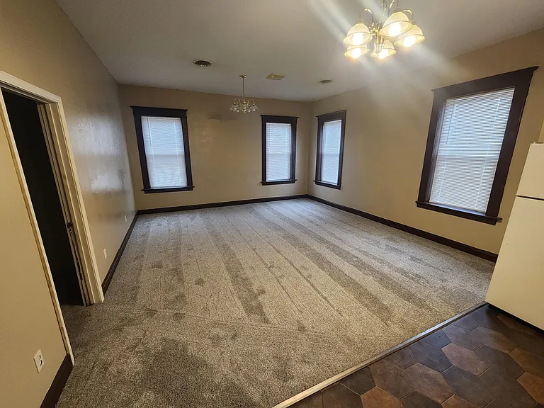 11 S Long St #3 — Photo 2