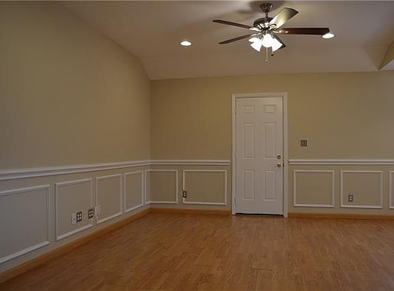 4th image of 1929 Bolingbroke Ct