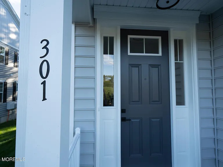301 Holland Dr — Photo 6