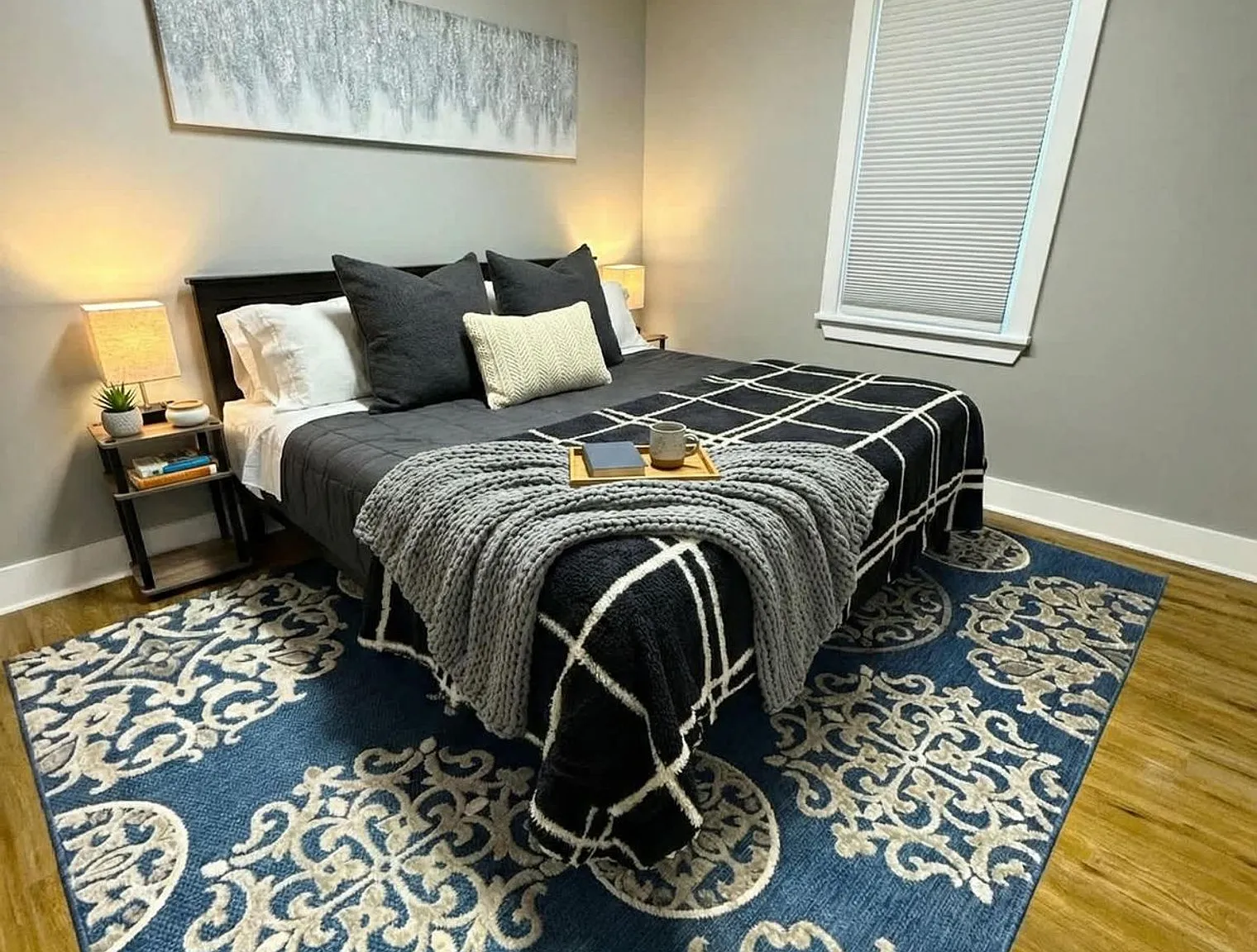 1 bed, 1.0 bath, 990 sqft, $2,802 — Photo 3