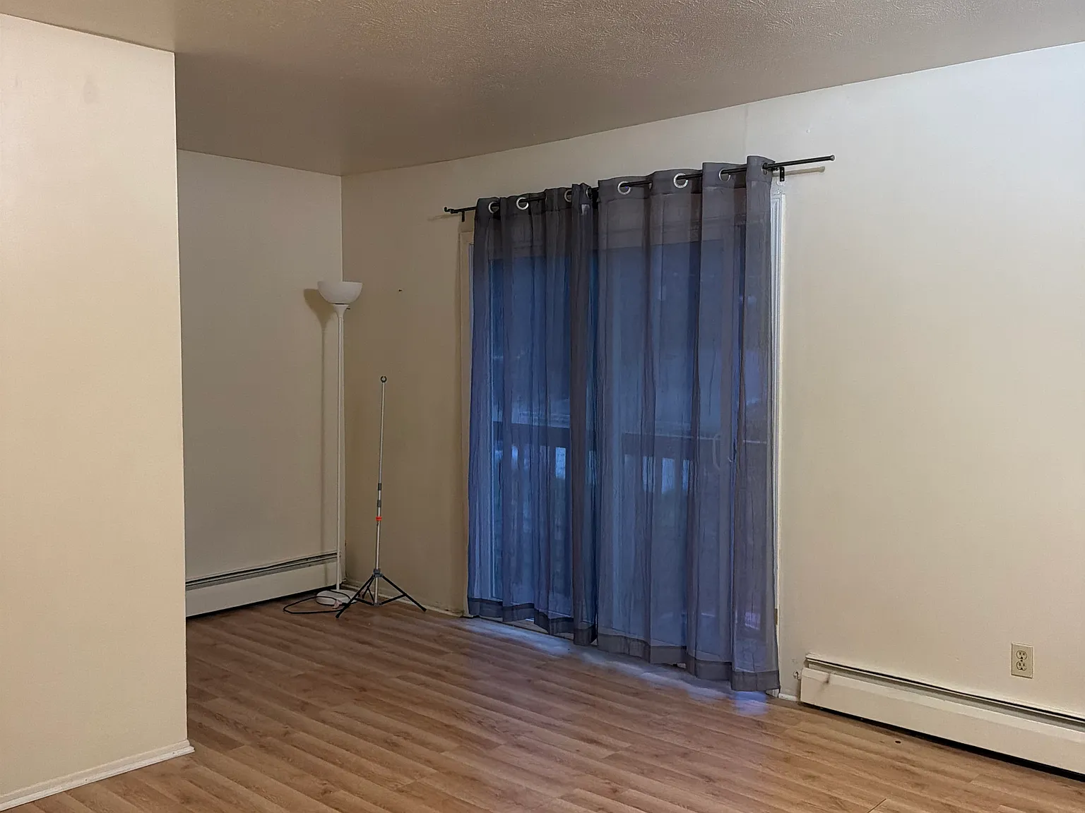 2 bed, 950 sqft, $975 — Photo 4