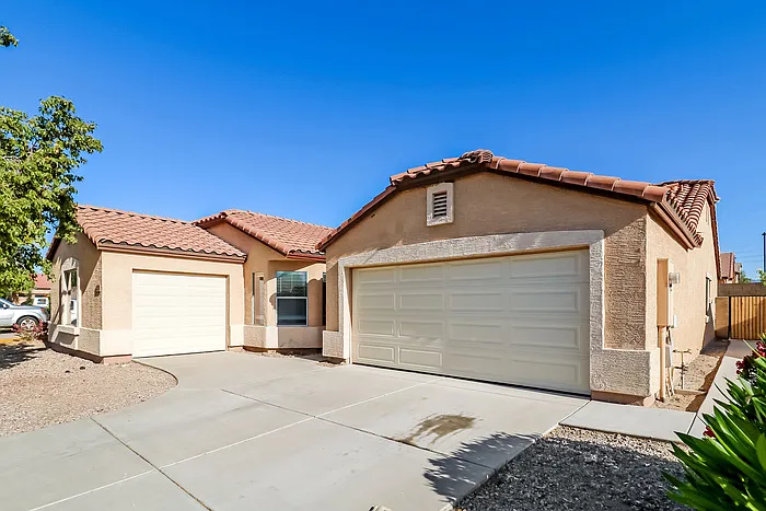 22996 W Papago St — Photo 3