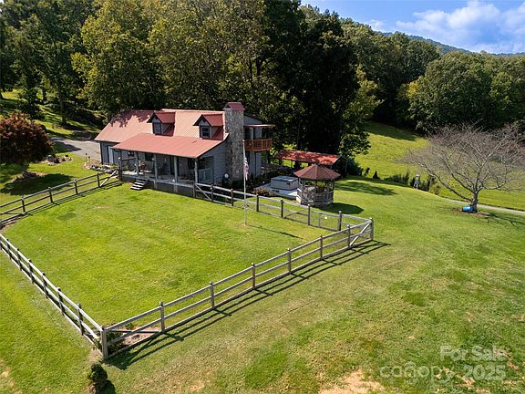 33rd image of 50 Holland Ridge Dr