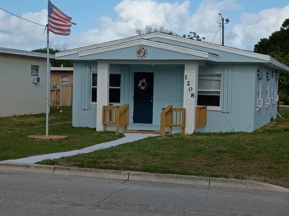 1208 N 17th St, Fort Pierce, FL 34950