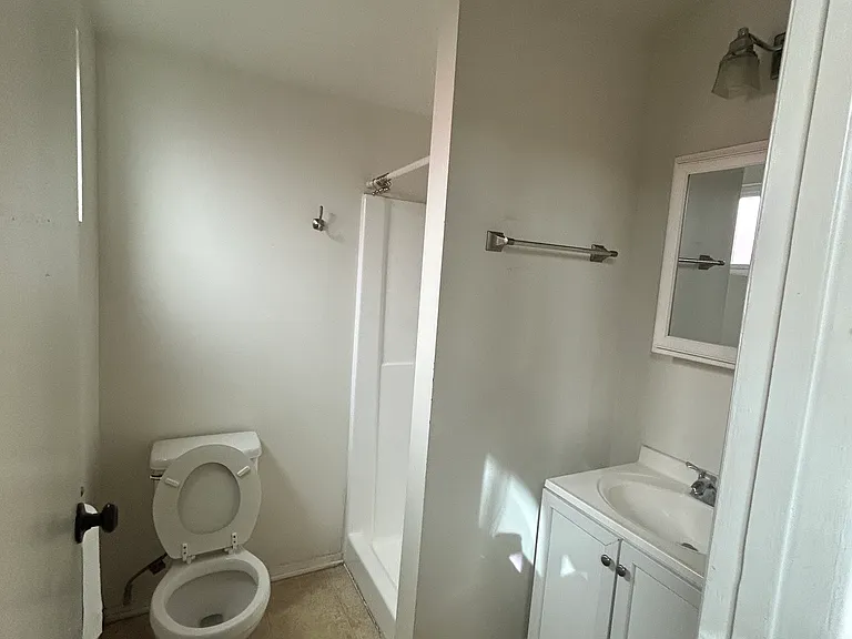 3841 Huron Ave — Photo 2
