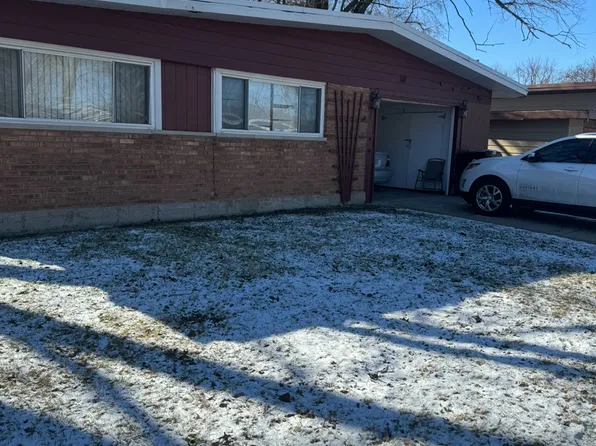 125 Algonquin St, Park Forest, IL 60466