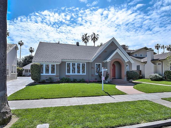 2nd image of 650 Palm Haven Ave