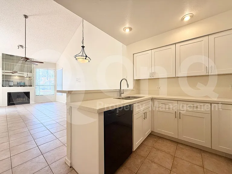 1717 E Union Hills Dr #1073 — Photo 4