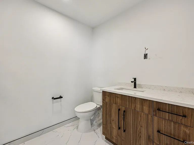 325 Manville #102 — Photo 24