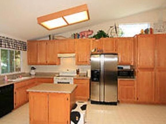 2nd image of 3314 Tea Rose Dr