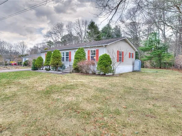 281 Leisure Dr, South Kingstown, RI 02879