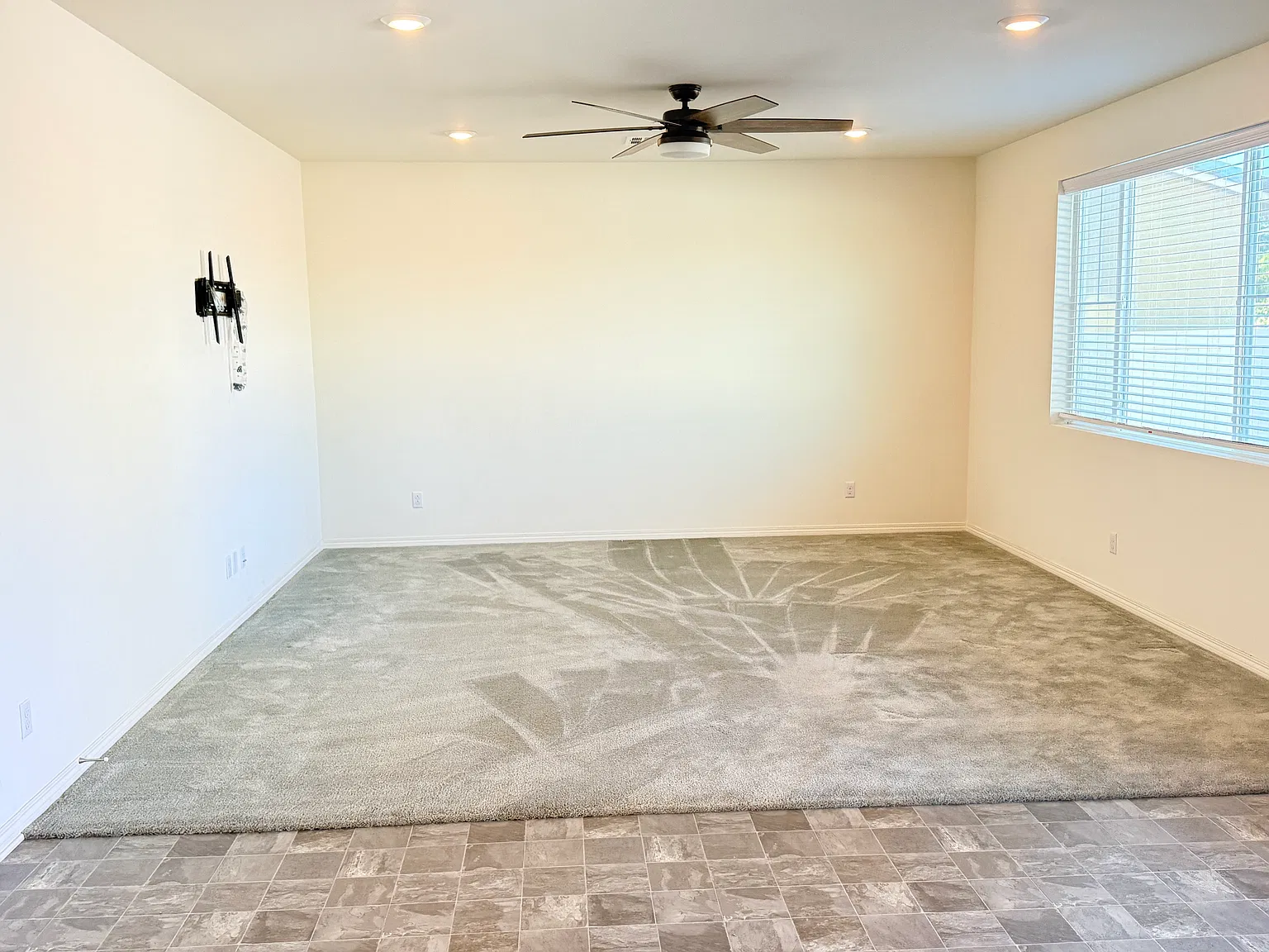 4 bed, 2211 sqft, $3,400 — Photo 4