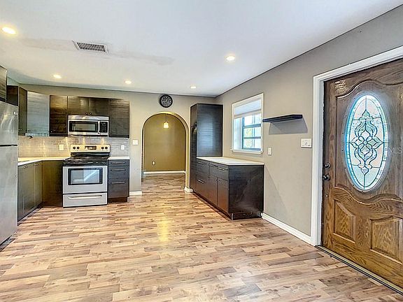 2nd image of 4385 Eleanor Dr